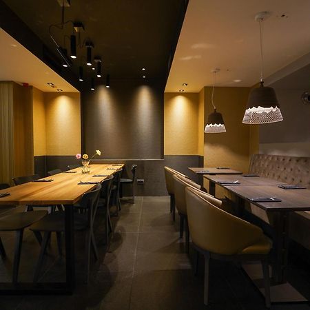 987 Design Prague Hotel Bagian luar foto