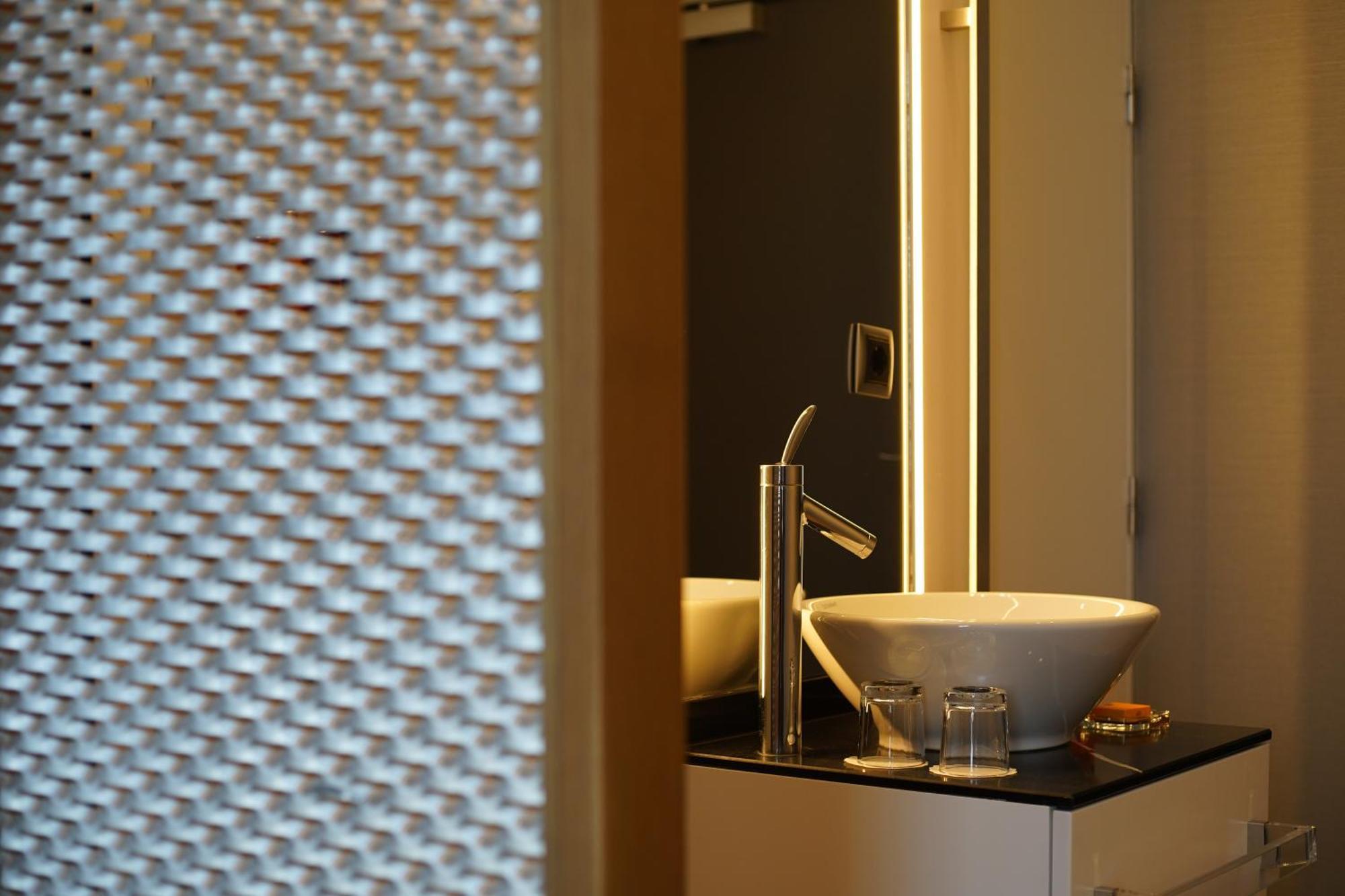 987 Design Prague Hotel Bagian luar foto